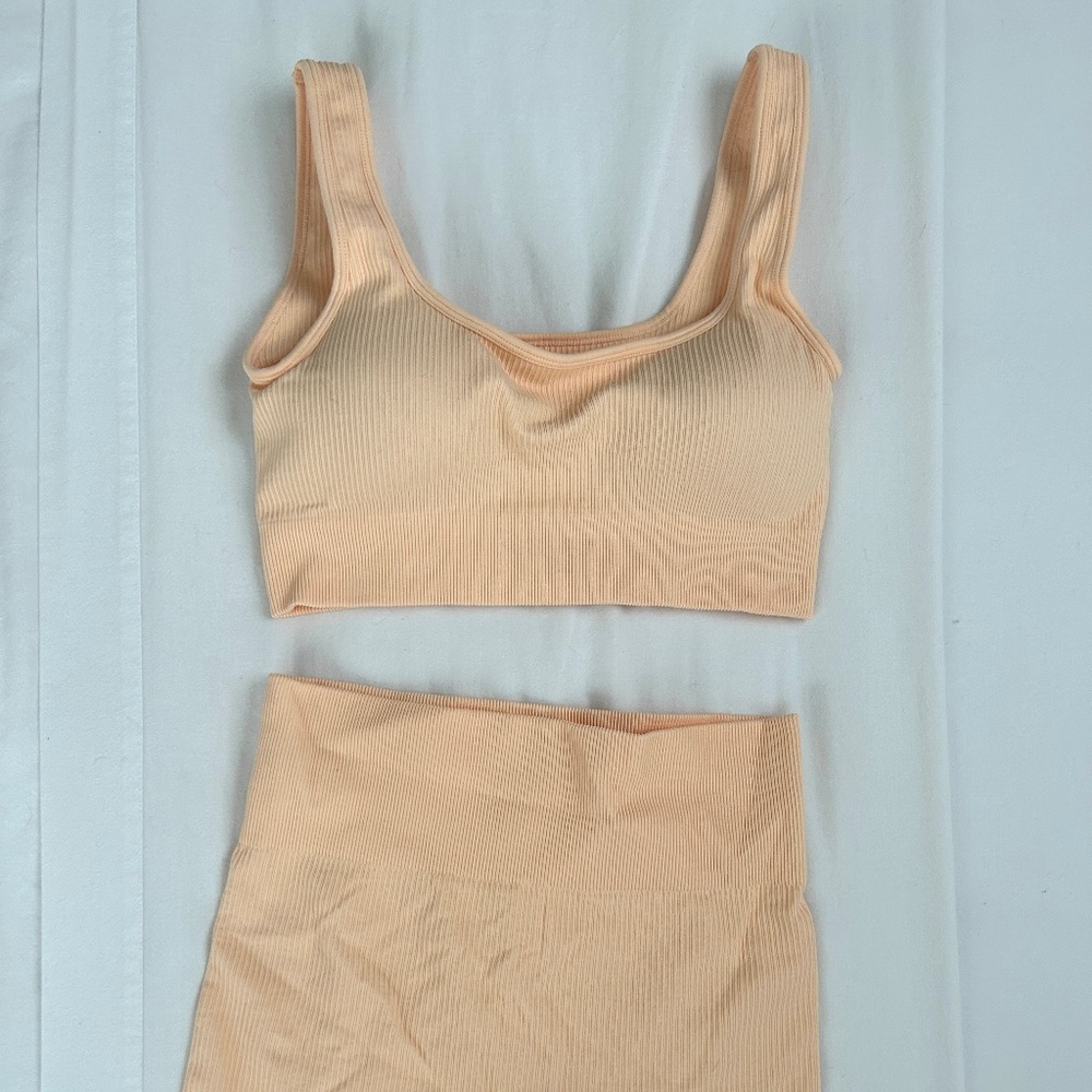 AMAZON SEAMLESS RIBBED SET